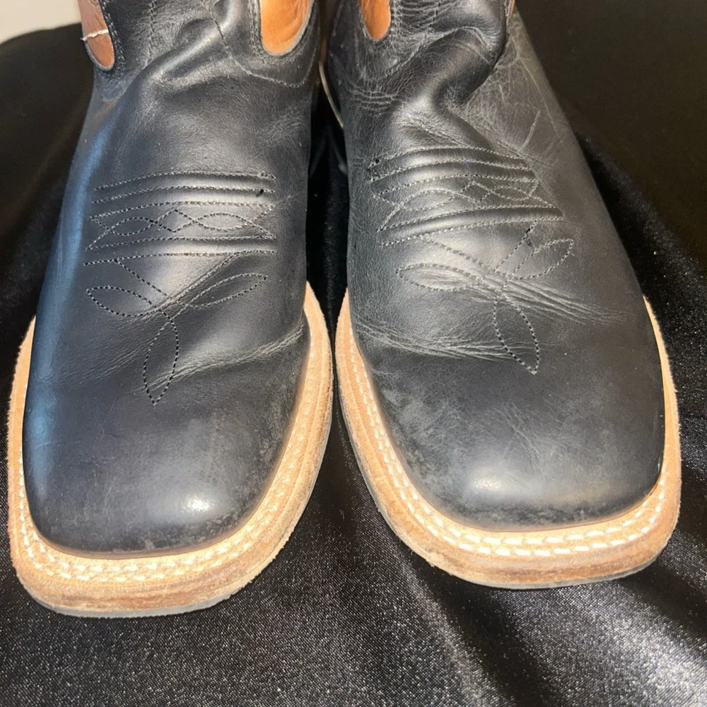 Cody James Black and Brown Cowboy Boots Size 6 - Picture 2 of 12